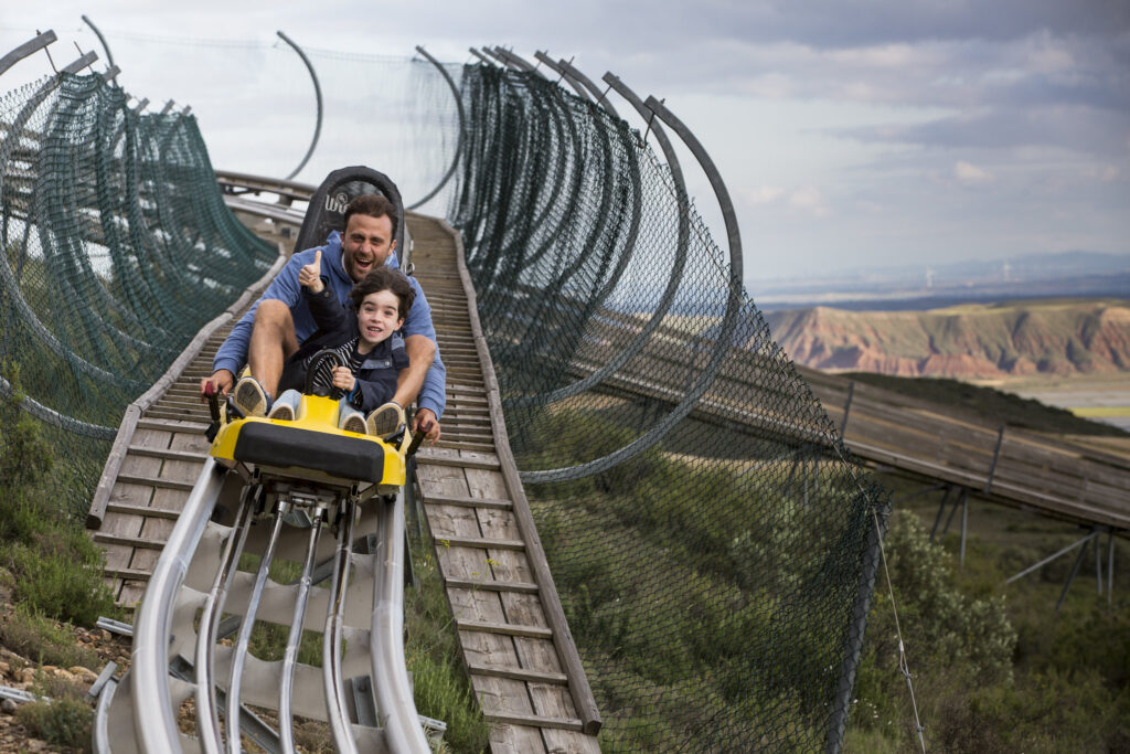 Bobsleigh_adulto_y_niño