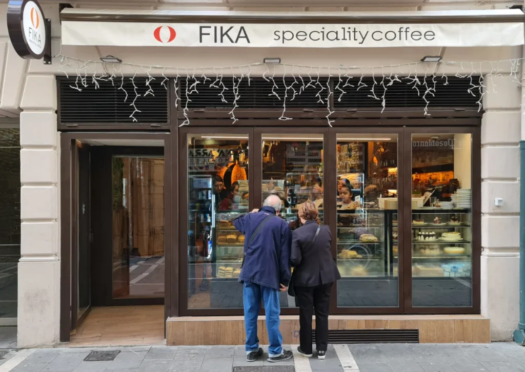 fachada de la cafeteria Fika