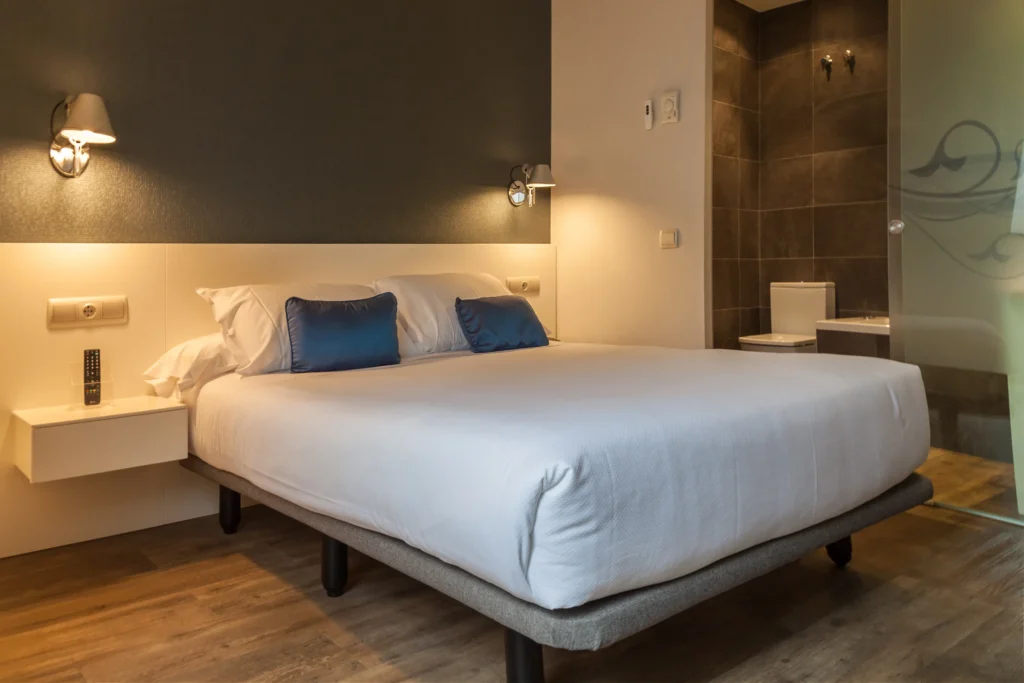 habitación cama de matrimonio