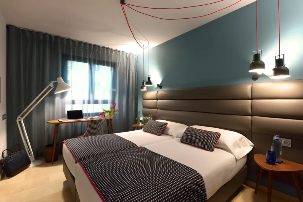 Habitación del Hotel con dos camas individuales