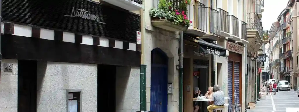 Fachada del Anttonenena