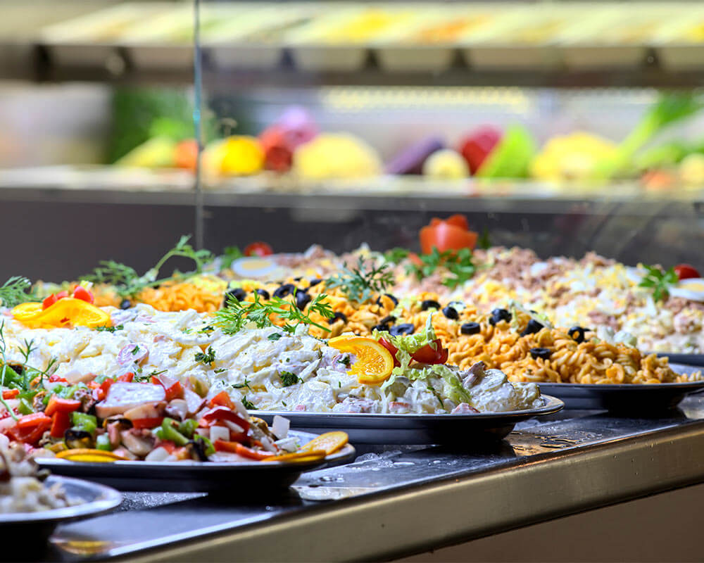 Bandejas variadas ensaladas Luze El Villa