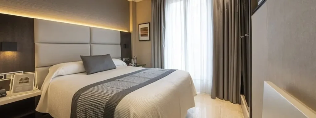 habitación doble del hotel europa de Pamplona