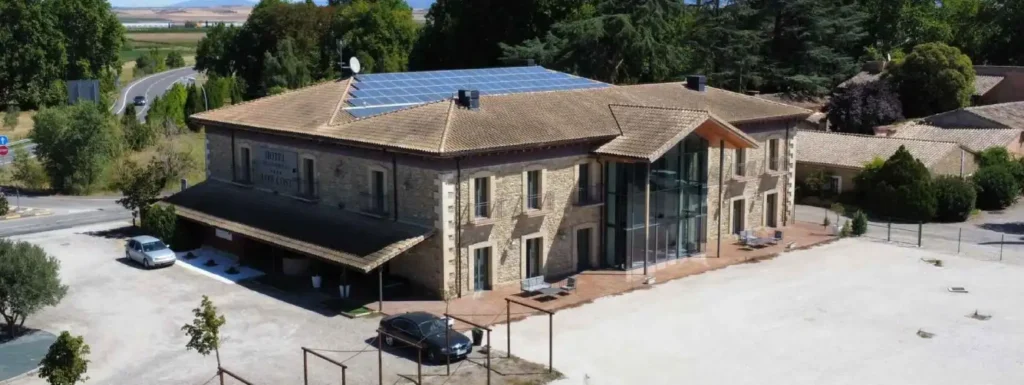 Hotel villa marcilla con venta desde el aire