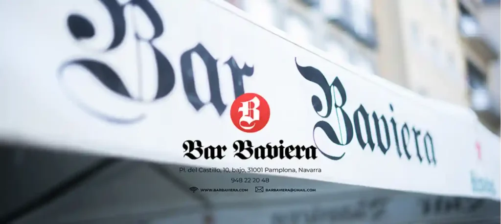 Nombre en el toldo del Bar Baviera de Pamplona