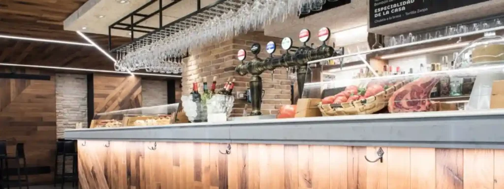 Barra del Bar Restaurante Zanpa de Pamplona