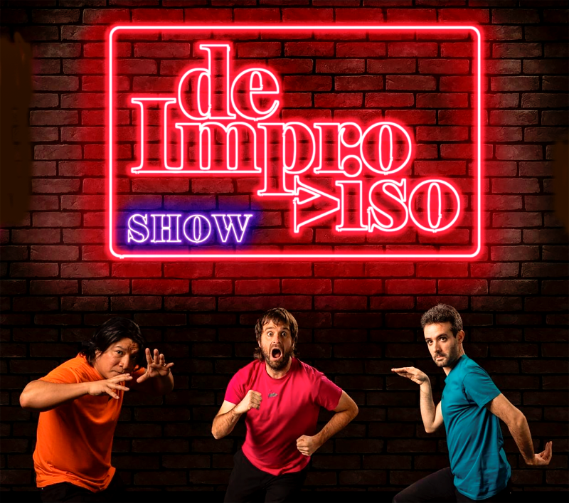 escena en la que aparecen tres actores en la obra De improviso show