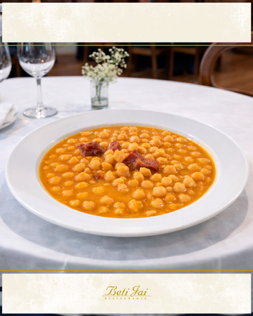 Garbanzos plato del Restaurante Beti-Jai de Aoiz