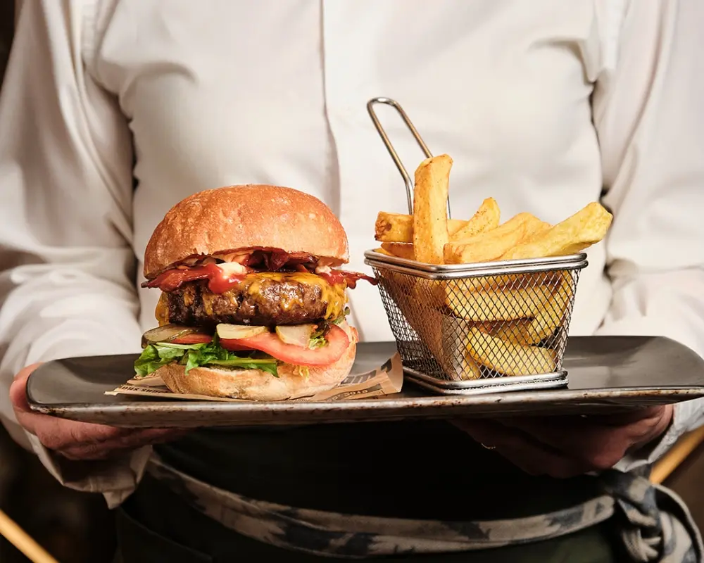 Hamburguesa Restaurante Luze El Toro