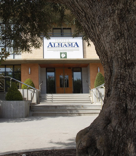 entrada al hotel Alhama