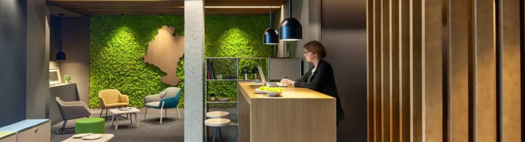 hotel-ibis-styles-pamplona-noain-recepción