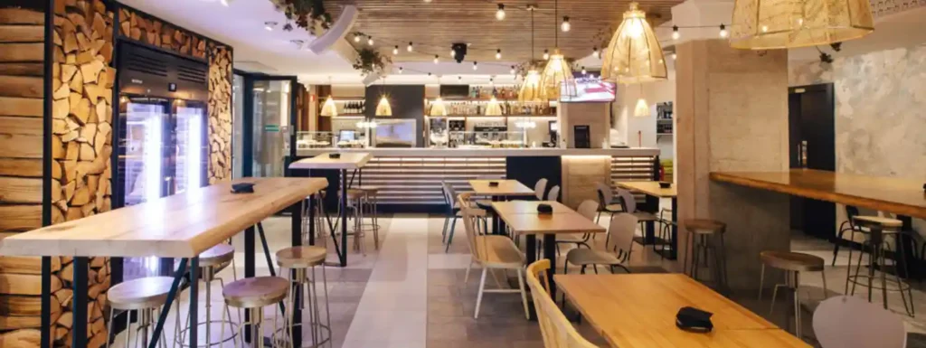 interior del bar-restaurante.