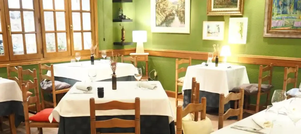 comedor del Restaurante Olari en Irurita