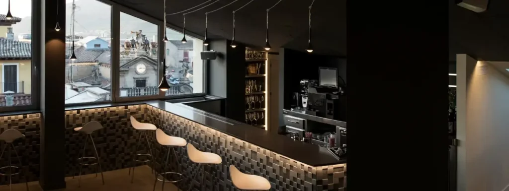 sky bar, del pompaelo urban spa de Pamplona