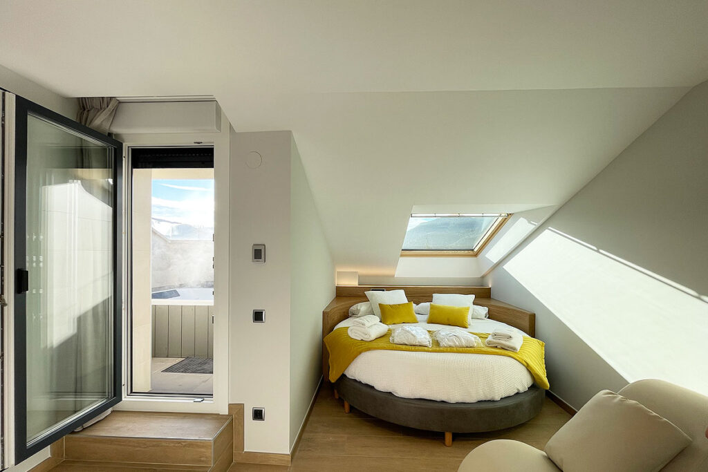 Suite cama redonda con Jacuzzi exterior