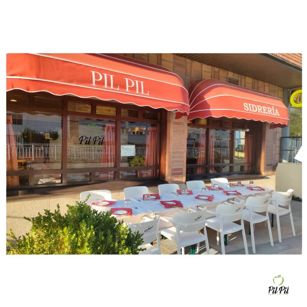 Terraza del Restaurante Sidrería Pil Pil de Pamplona