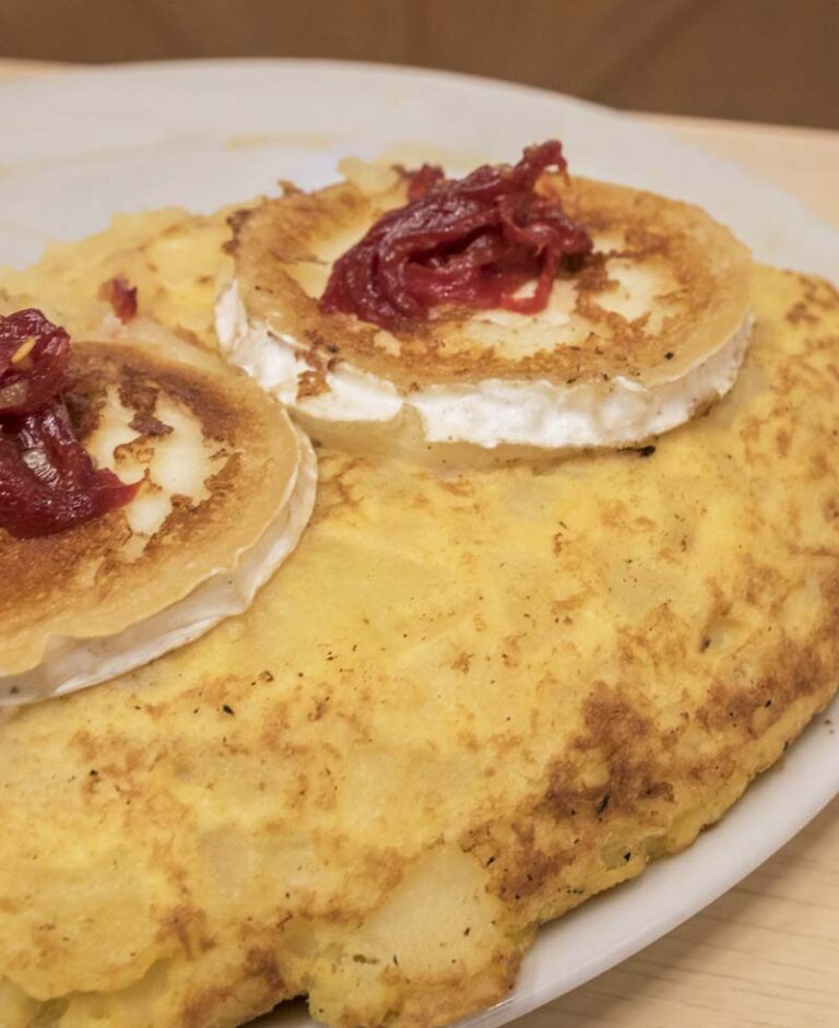 tortilla-queso-cabra-768x941