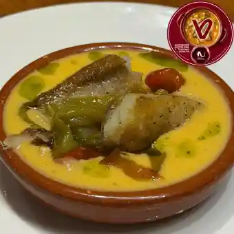 Cazuelica de Pochas con rape del Bar mesón del Pirineo de Pamplona