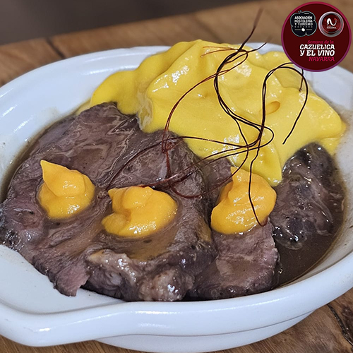 carrilleras melosas con texturas de boniato