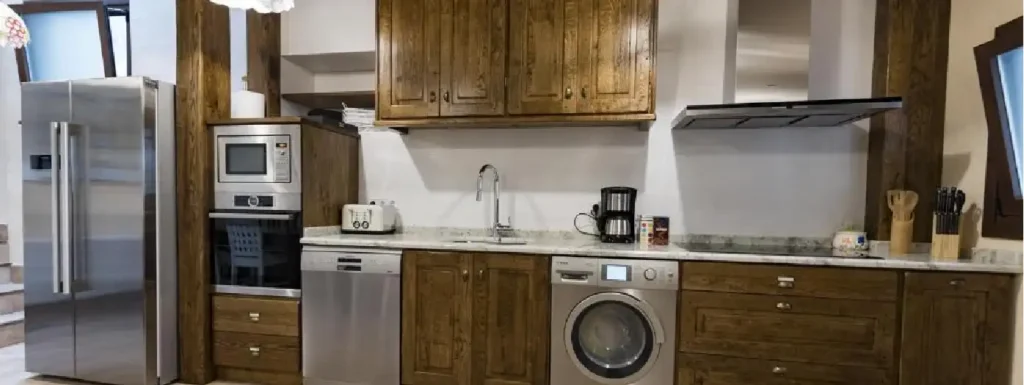 cocina con electrodomesticos