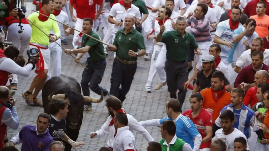 Dobladores durante un encierro de San Fermin
