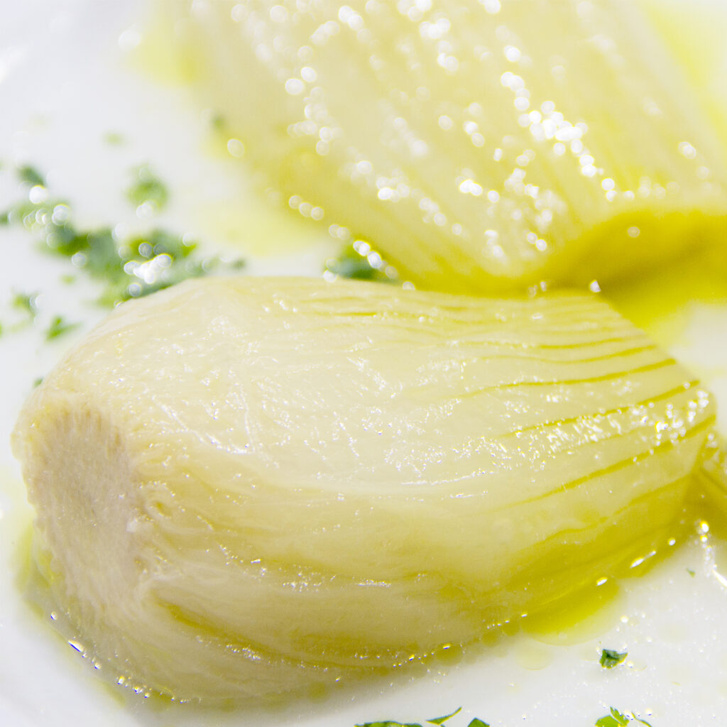Plato de cebolla caramelizada del Restaurante La Parilla de Tudela