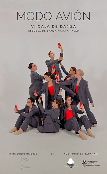 Cartel de la Gala de Danza de la escuela de danza Naiara Palau. Bailarinas en un momento de la actuación