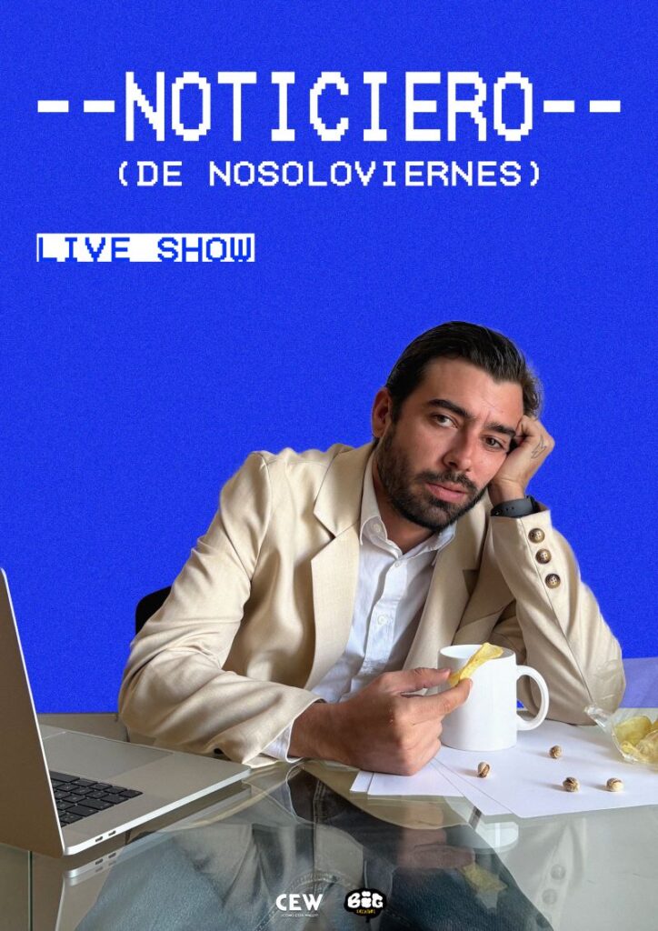 Cartel obra El Noticiero, un hombre apoyando la mano en la cara y en oa otra mano sujeta una patata frita, Sentado en una mesa con un ordenador en un lado y delante de una taza de cafe?