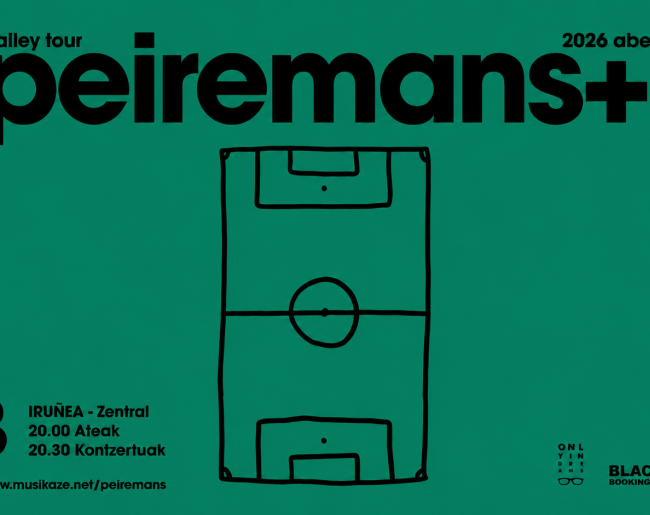 Cartel promocional de Peiremans+ sobre fondo verde, con el nombre del grupo en letras negras de gran tamaño y un dibujo esquemático de un campo deportivo en el centro. En la parte inferior se indica el concierto en Iruñea, en Zentral, con apertura de puertas a las 20:00 y comienzo a las 20:30.