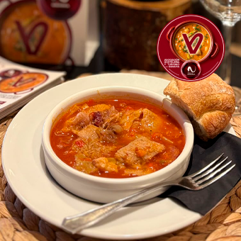 Guisado meloso de callos de ternera con salsa de su propia gelatina natural