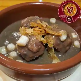 Cazuelica Jabato a la mar! Albóndigas de basurde con sepia del Camping Asolaze